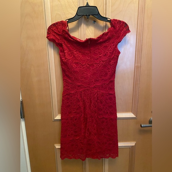 Nicole Miller Sexy Red Lace Dress Event Holiday Homecoming Date Night Size Small - Picture 4 of 11